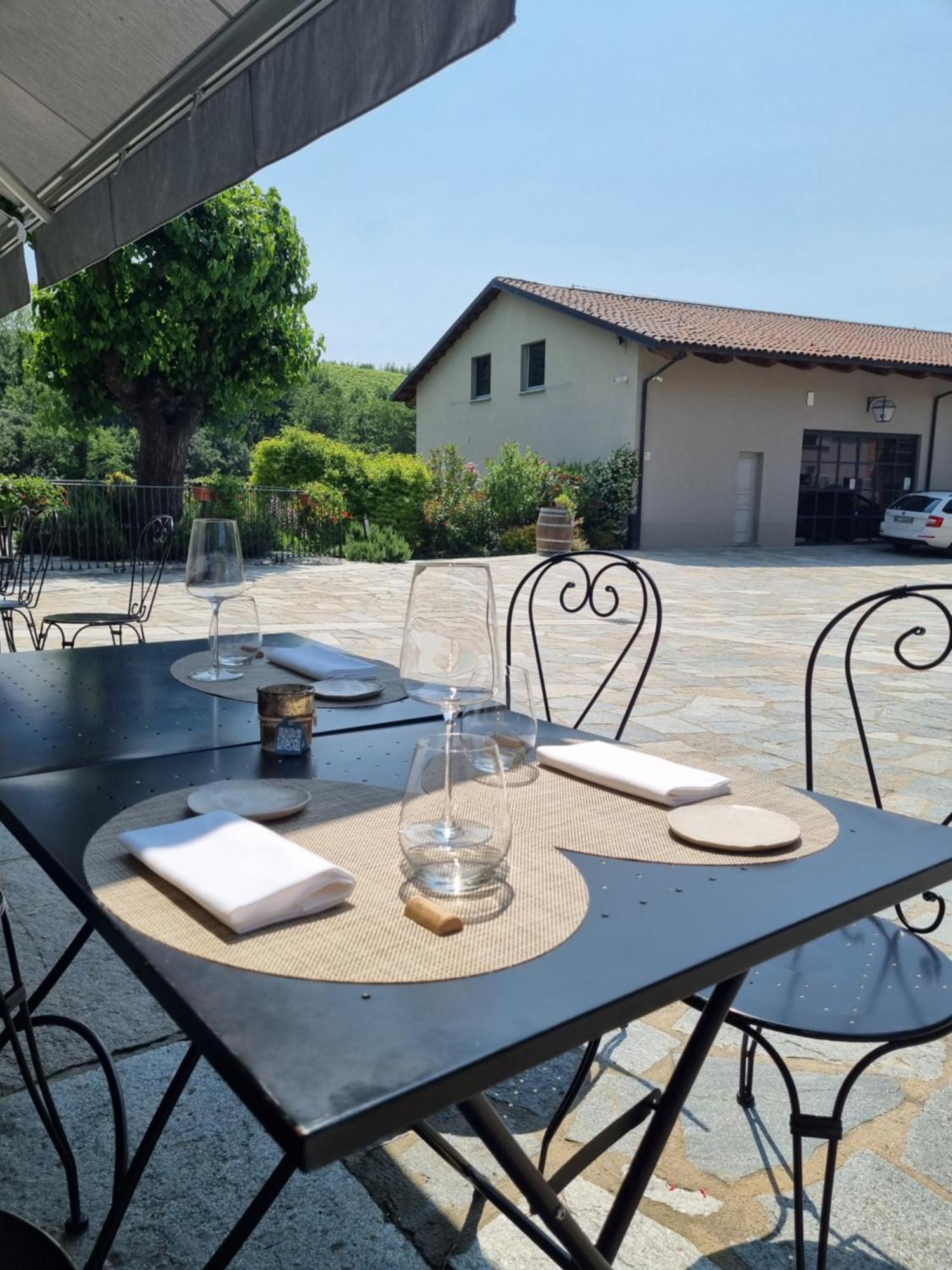 Reva Resort Monforte D'Alba Exterior photo